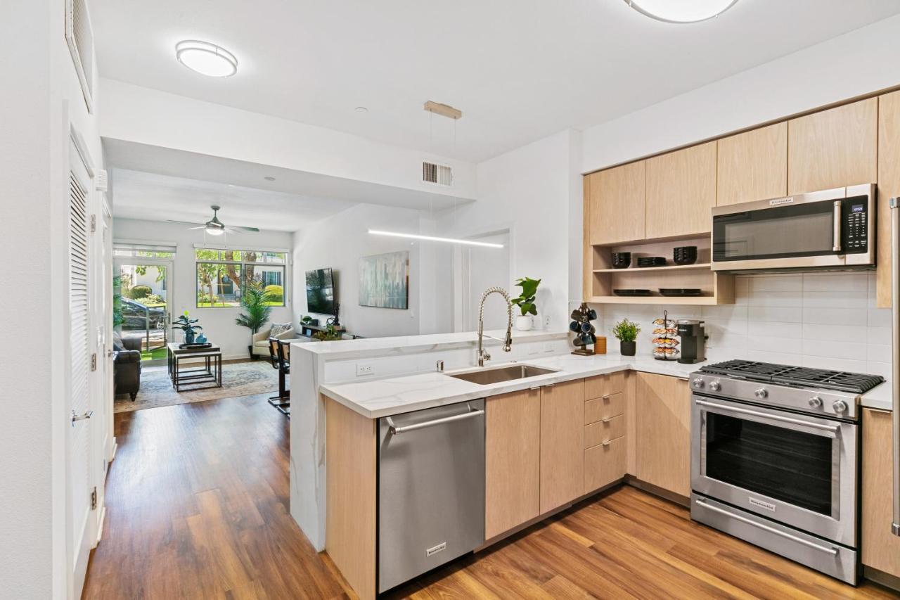 Beverly Grove Chic City Oasis 2 Bedroom Apt With Den 138 Los Angeles Zewnętrze zdjęcie