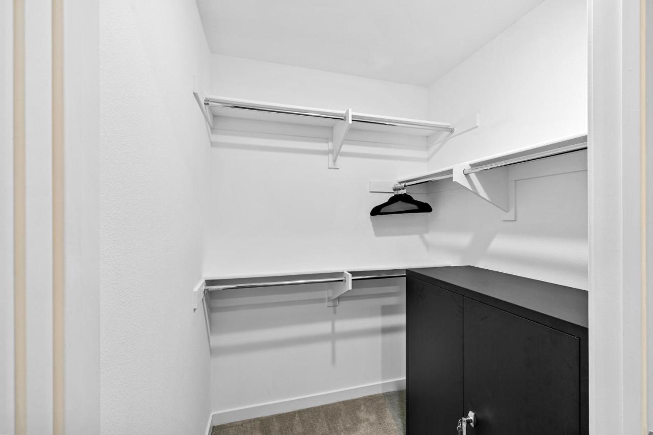 Beverly Grove Chic City Oasis 2 Bedroom Apt With Den 138 Los Angeles Zewnętrze zdjęcie