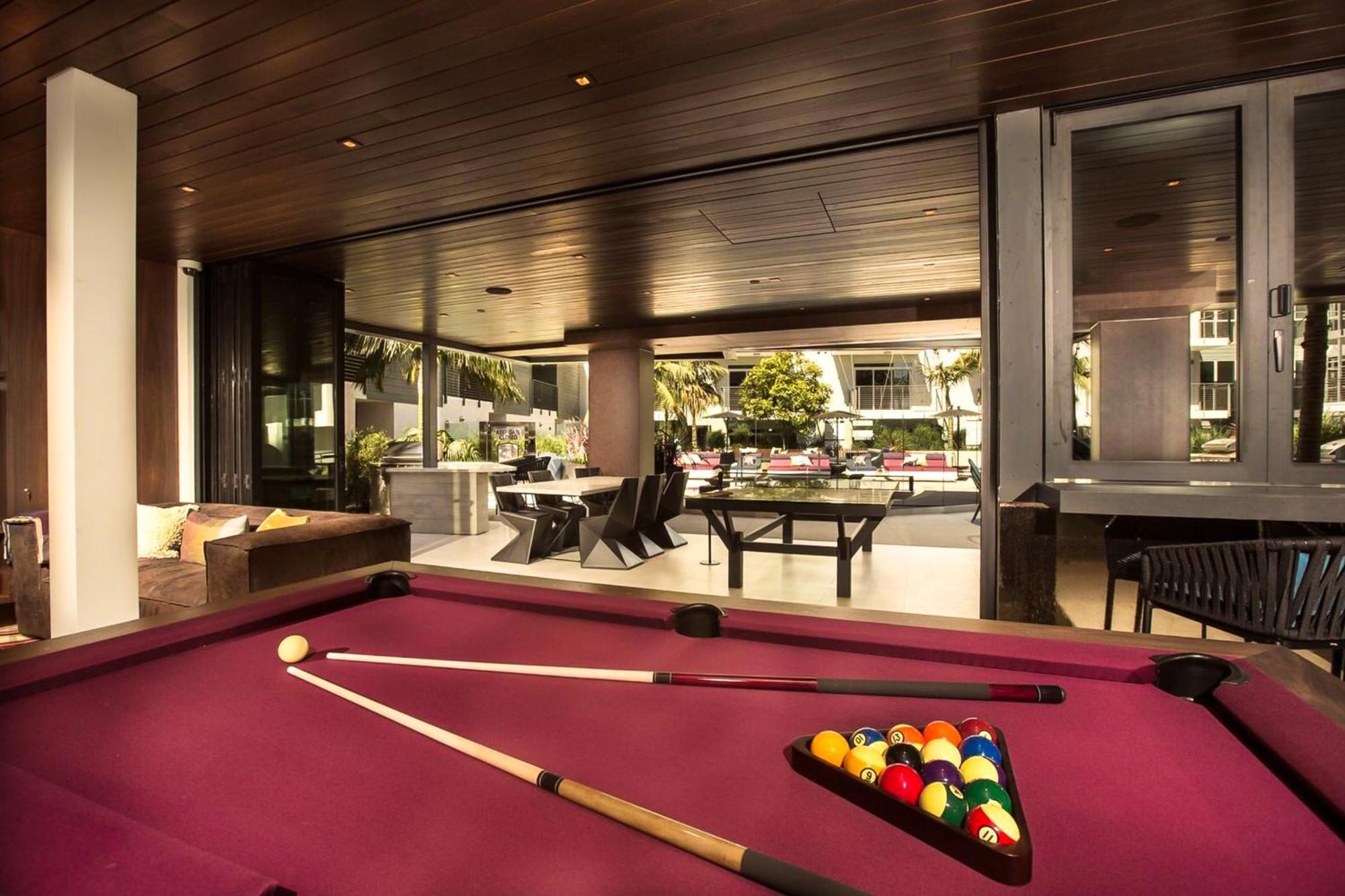 Beverly Grove Chic City Oasis 2 Bedroom Apt With Den 138 Los Angeles Zewnętrze zdjęcie